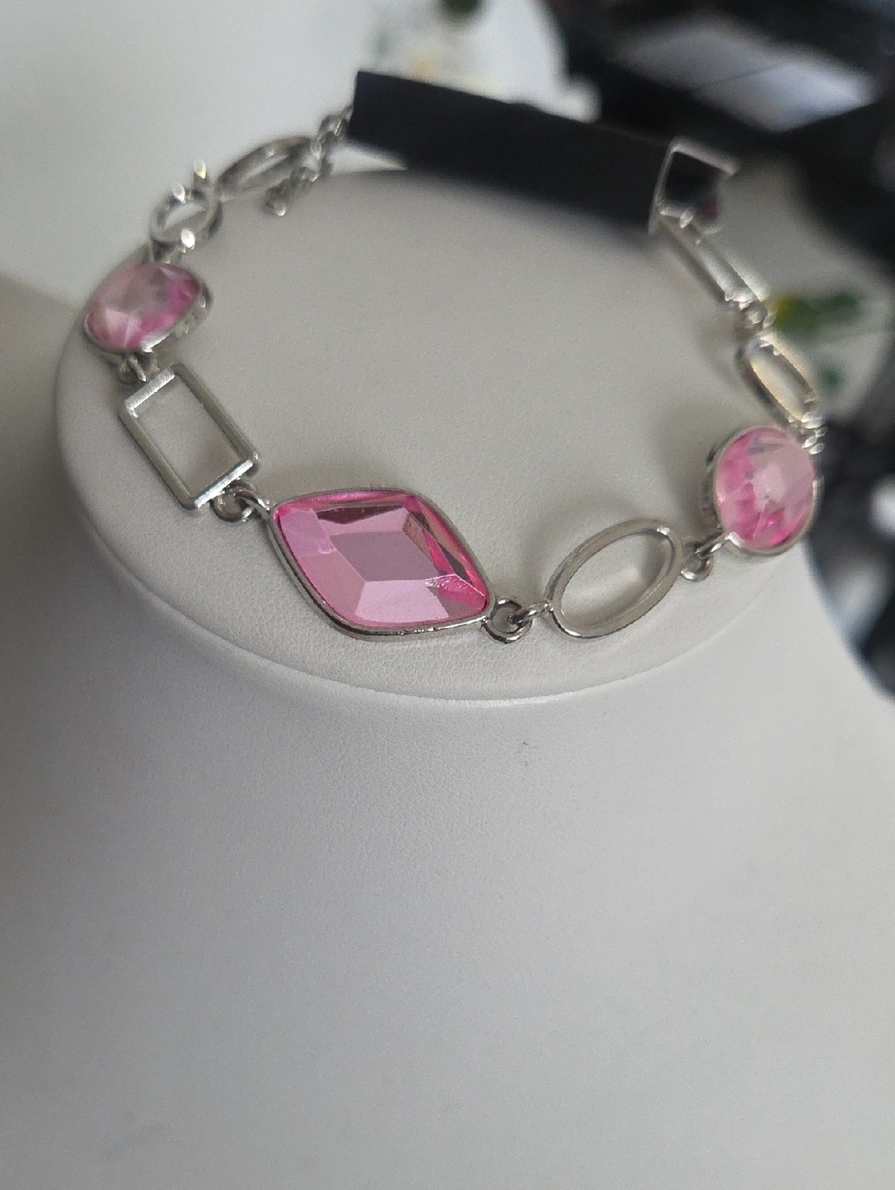 Paparazzi Pink Gem Clasp Bracelet NWT